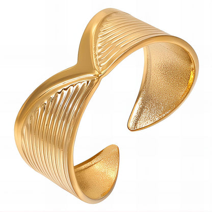 18K gold plated Stainless steel  Letter V finger ring, Intensity